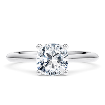 Iris in Белое золото (9k) set with a Подушка cut бриллиант.