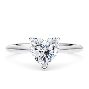 Iris in Weißgold (9k) set with a Herz cut diamant.