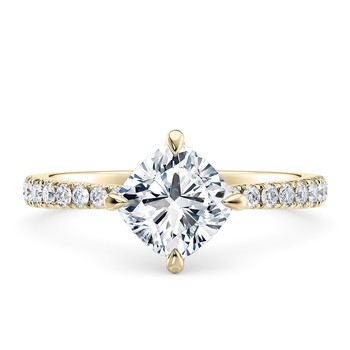 Asteria Compass in ذهب أصفر (9 قيراط) set with a وسادة cut ماسة.