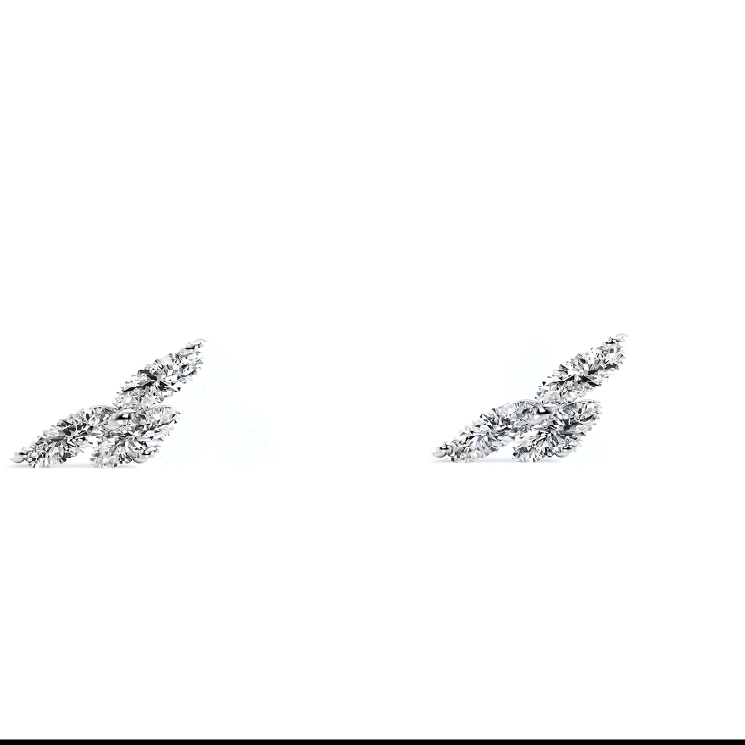 Eliza in White Gold (9k)