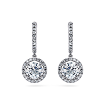 Medici in بلاتينيوم set with a مستدير cut ماسة.