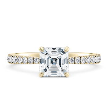Asteria Classic in Keltainen kulta set with a Asscher cut timantti.