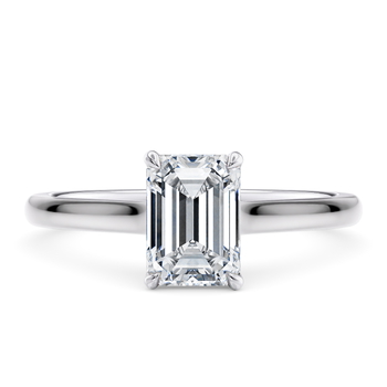 Amara in Platin set with a Smaragd cut diamant.