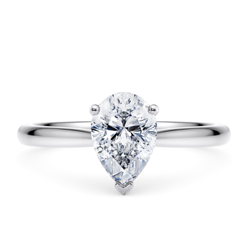 Lumina in Platinum set with a Peer cut diamant.