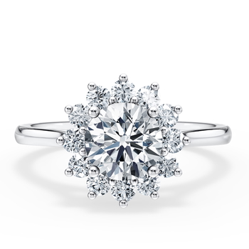 Edwardia in Weißgold (9k) set with a Brillant cut diamant.