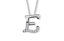 E in Weißgold.