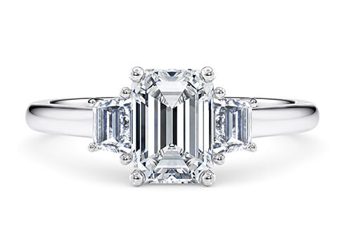 Imperia in Oro Bianco set with a Smeraldo cut diamante.