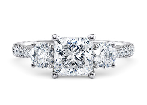 Lisbon in Witgoud set with a Princess cut diamant.