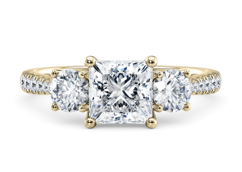 Lisbon in Yellow Gold set with a Princess cut diamond.