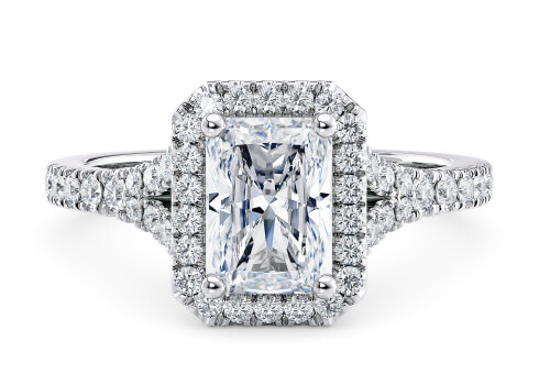 Battersea in Platin set with a Radiant cut diamant.