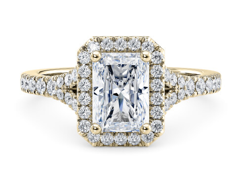 Battersea in Yellow Gold set with a Radiant cut diamond.