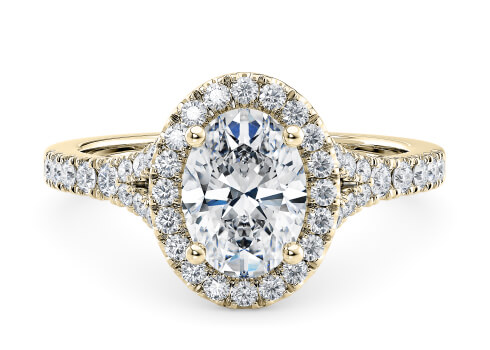 Battersea in Yellow Gold set with a Oval cut diamond.