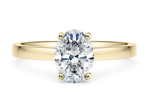 1477 Classic in Oro Giallo set with a Ovale cut diamante.