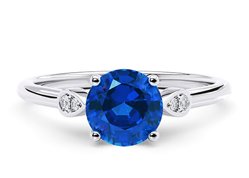 Primrose in White Gold set with a Round cut Sapphire.