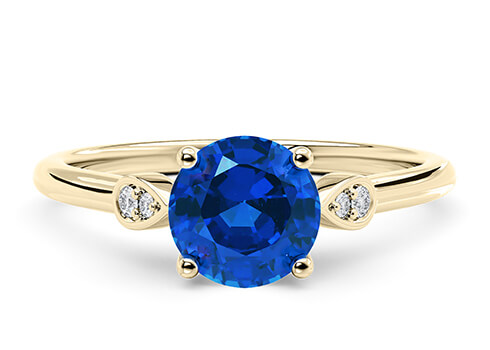 Primrose Engagement Ring in Oro Giallo set with a Rotondo cut diamante.