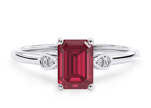 Primrose Engagement Ring in Hvidguld set with a Rektangel cut diamant.