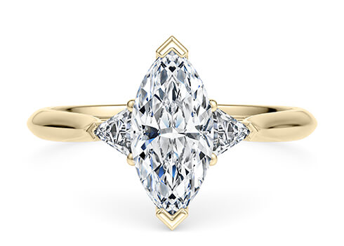 Paris in Oro Giallo set with a Marquise cut diamante.