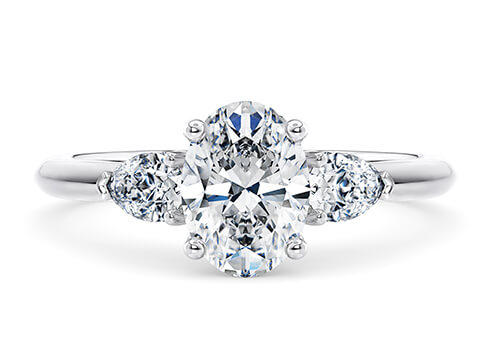 Florence in Platinum set with a Oval cut diamond.