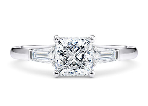 Alexandria in Platin set with a Prinzess cut diamant.