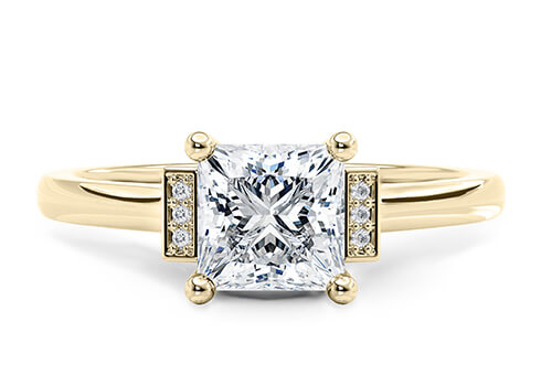 Beatrice in Yellow Gold set with a Princess cut diamond.