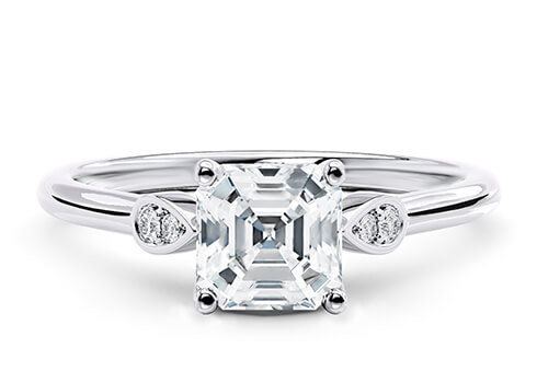 Primrose Engagement Ring in Platyna set with a Asscher cut diament.