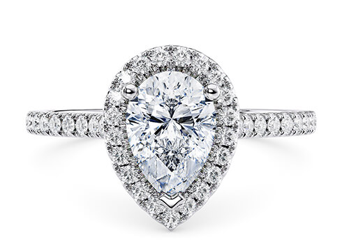 Aphrodite in Bílé zlato (9k) set with a Hruška cut diamant.