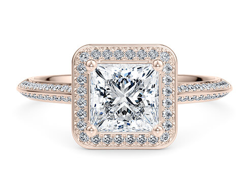 Olympia in Roséguld set with a Princess cut diamant.