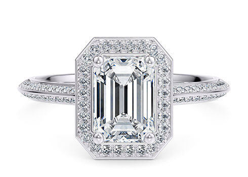 Olympia in Platin set with a Smaragd cut diamant.
