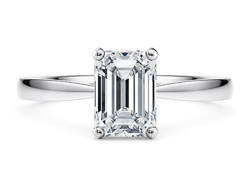 Delicacy in Platine set with a Émeraude cut diamant.
