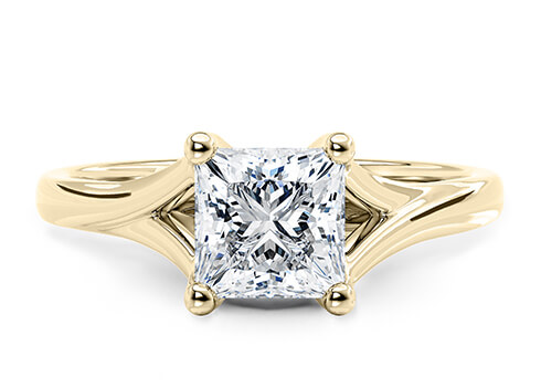 Hanover in Yellow Gold set with a Princess cut diamond.