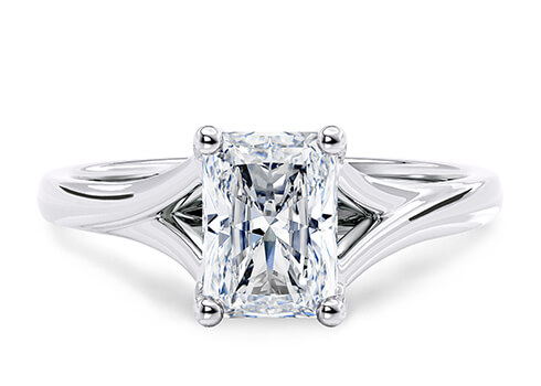 Hanover in White Gold set with a Radiant cut diamond.