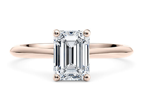 Hope in Oro Rosa set with a Smeraldo cut diamante.