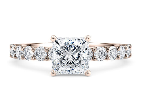 Akinia in Rose Gold set with a Princess cut diamond.