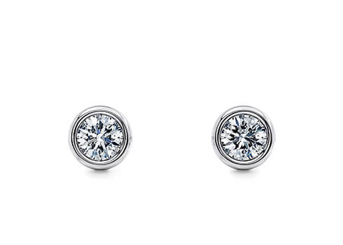 Tea Studs in 白金.
