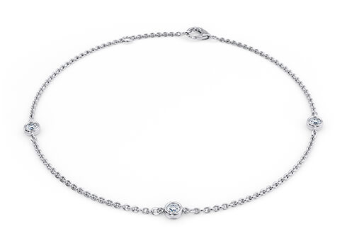 Tea Petite - 3 Stone in Vitt guld.