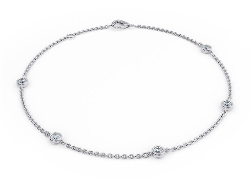 Tea Petite - 5 Stone in Vitt guld.