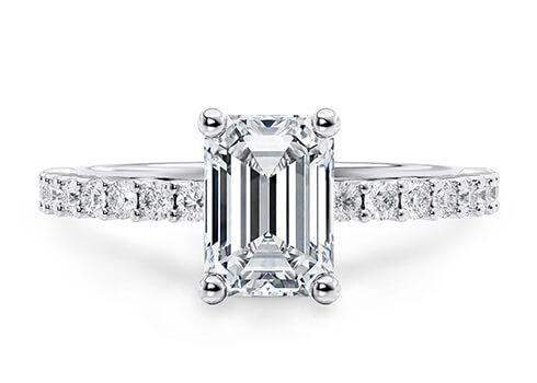 Duchess in Oro Blanco set with a Esmeralda cut diamante.