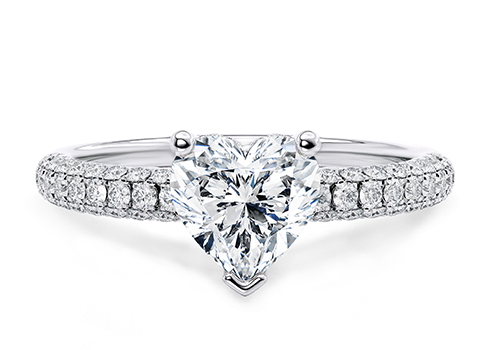 Muse in Oro Bianco set with a Cuore cut diamante.