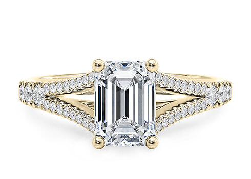 Oxford in Oro Amarillo set with a Esmeralda cut diamante.