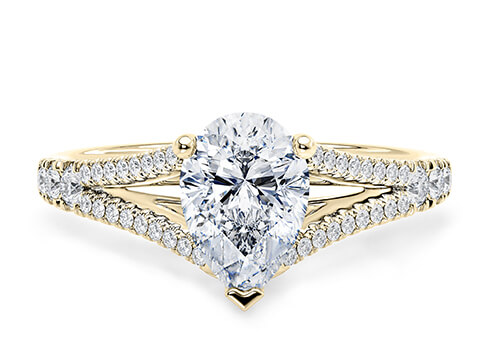 Oxford in Aur galben (9k) set with a Pere cut diamant.