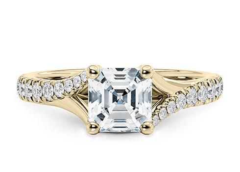 Valentine in Oro Giallo set with a Asscher cut diamante.