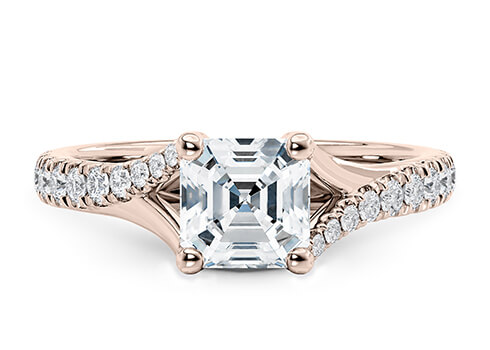 Valentine in Oro Rosa set with a Asscher cut diamante.