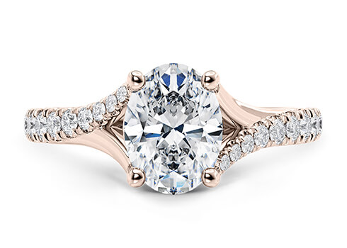 Valentine in Oro Rosa set with a Ovale cut diamante.