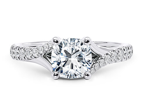 Valentine in Weißgold set with a Kissen cut diamant.
