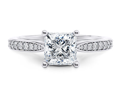 Victoria in Platin set with a Prinzess cut diamant.