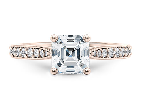 Victoria in Or rose set with a Asscher cut diamant.