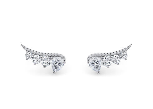 Gaia Earrings in 白金.