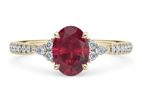 Gaia Engagement Ring in Жълто злато set with a Овален cut диамант.