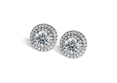 Empress in White Gold set with a Round cut diamond.