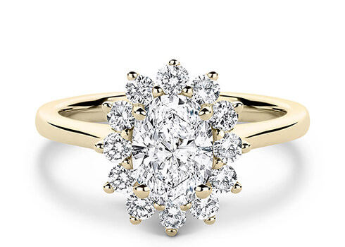 Edwardia in Oro Giallo set with a Ovale cut diamante.
